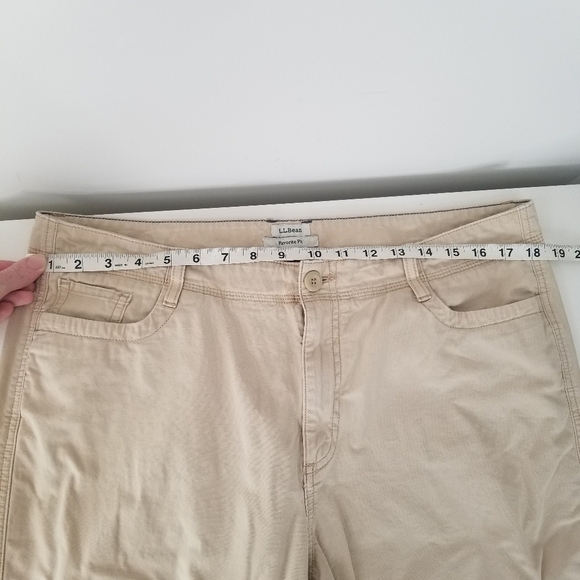 L.L. Bean Favorite Fit Stretch Comfort Khaki Pants Straight Leg Size 14 - Picture 9 of 13
